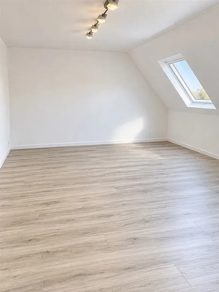 Mit WBS: gut geschnittene 2-Zi.-Wohnung mit Balkon in Berlin-Lichtenrade — photo 1